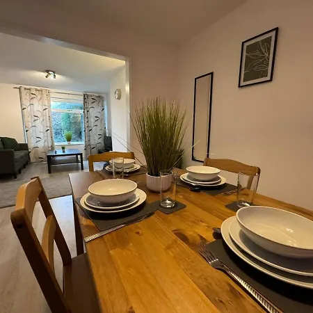 Boucher Place Contractors-centre-free Parking * Bristol