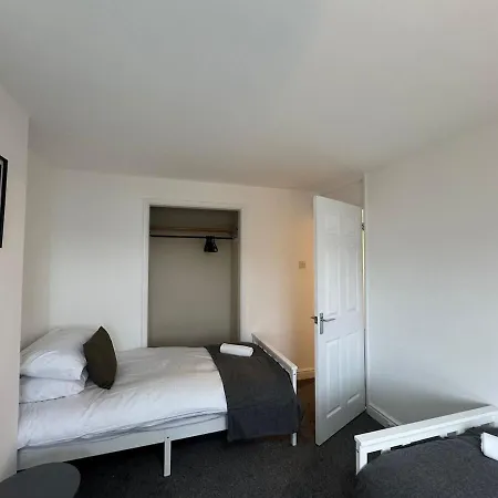 Boucher Place Contractors-centre-free Parking Feriehus *